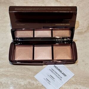 Hourglass Ambient Lighting Palette - Volume l